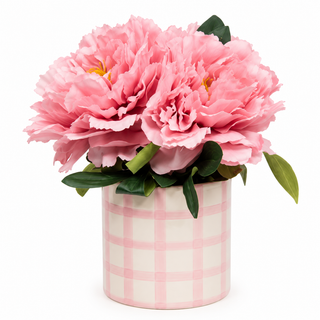 Arrangement floral de pivoines roses – Pot quadrillé rose