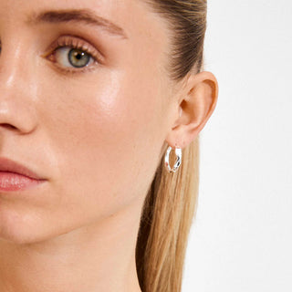 EMBER - Petites boucles d'oreilles anneaux recyclées plaquées argent