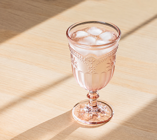 Coupe à vin fleurie – Rose