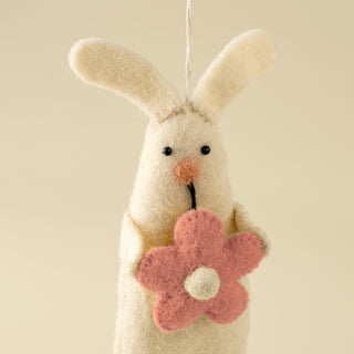 Ornement en feutre Blossom Bunny – rose
