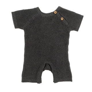 Ensemble une pièce en tricot gris foncé pour bébé
