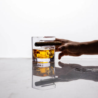 Verre à whisky avec porte-cigare