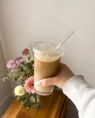 Gobelet avec paille en verre