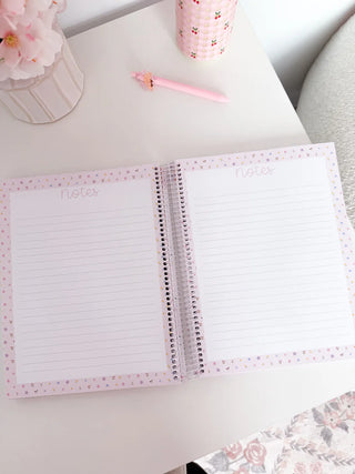 Agenda planificateur 2026-2027 – Croissants & boucles roses