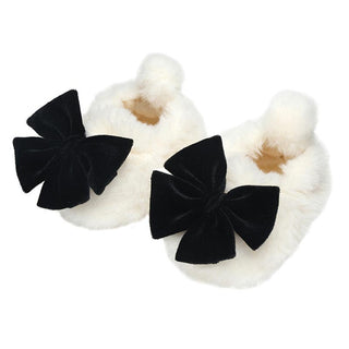 Pantoufles douillettes à boucle noire – Bébé